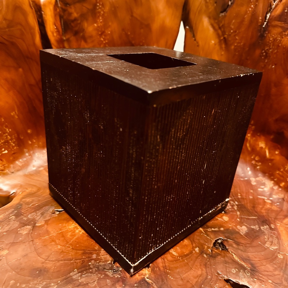 Vintage Bed Bath & Beyond Square Real Wood Tissue Box Cover 🗃️ - Picture 9 of 9